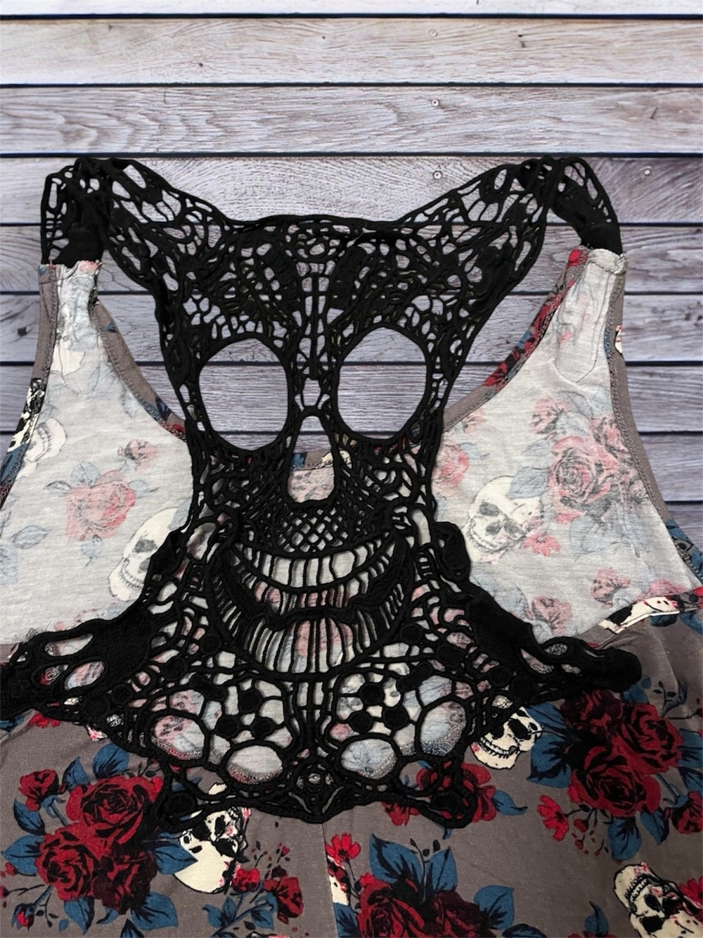 Midnight Hour Floral Skull Lace-Back Tank Top - Gray & Burgundy small - Picture 4 of 7